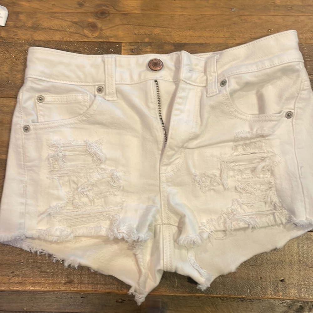 American Eagle size 2 white shorts!